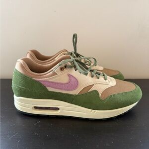 Nike Air Max 1 Green and Purple Sneakers